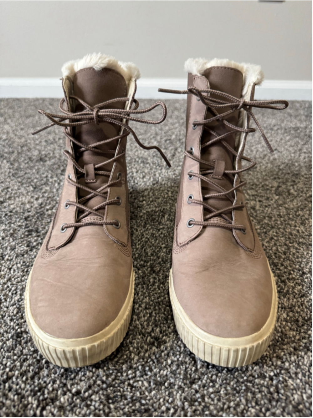 Timberland Women's Skyla Bay Fleece Fold-Down Boots in Taupe Size 9